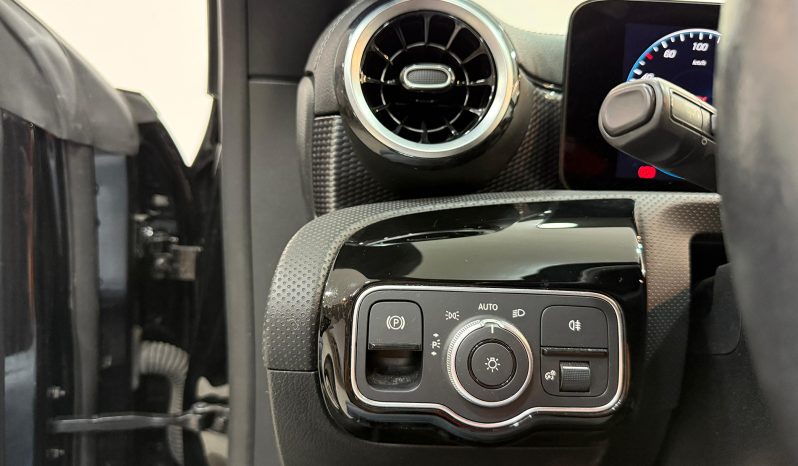 MERCEDES CLA 180 SHOOTING BRAKE full