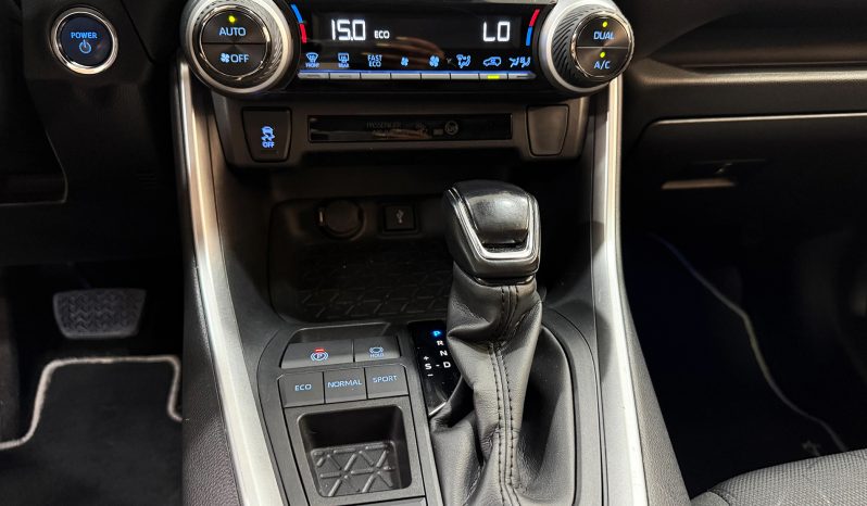 TOYOTA RAV4 HYBRID DYNAMIC full