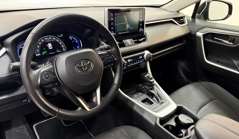 TOYOTA RAV4 HYBRID DYNAMIC full