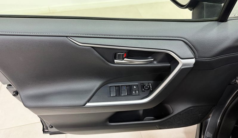 TOYOTA RAV4 HYBRID DYNAMIC full
