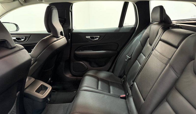 VOLVO V60 D3 MOMENTUM PRO full