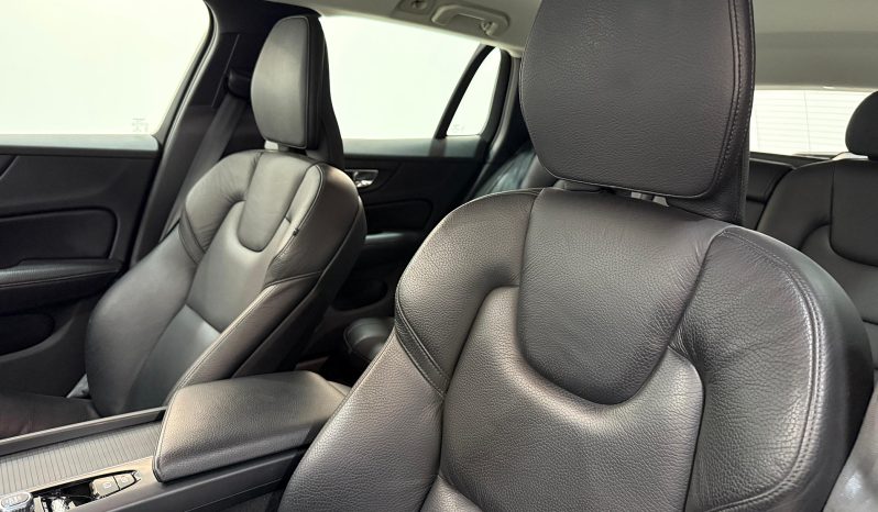 VOLVO V60 D3 MOMENTUM PRO full