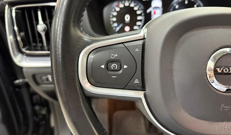 VOLVO V60 D3 MOMENTUM PRO full