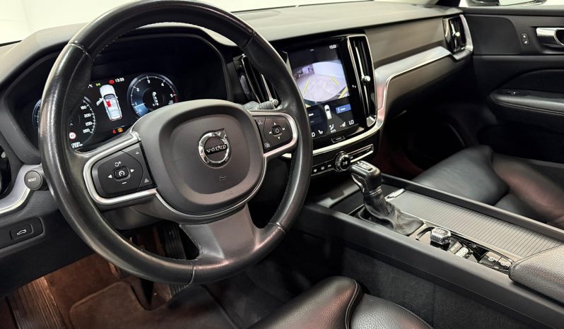 VOLVO V60 D3 MOMENTUM PRO full