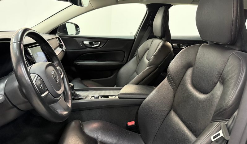 VOLVO V60 D3 MOMENTUM PRO full