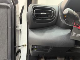 TOYOTA YARIS 1.5 120H HYBRID full