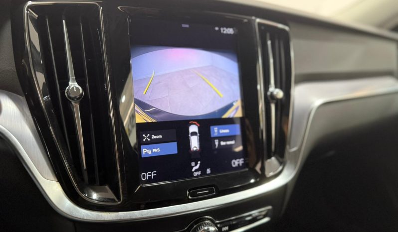 VOLVO V60 D3 MOMENTUM PRO full