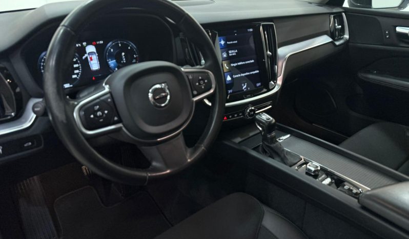 VOLVO V60 D3 MOMENTUM PRO full