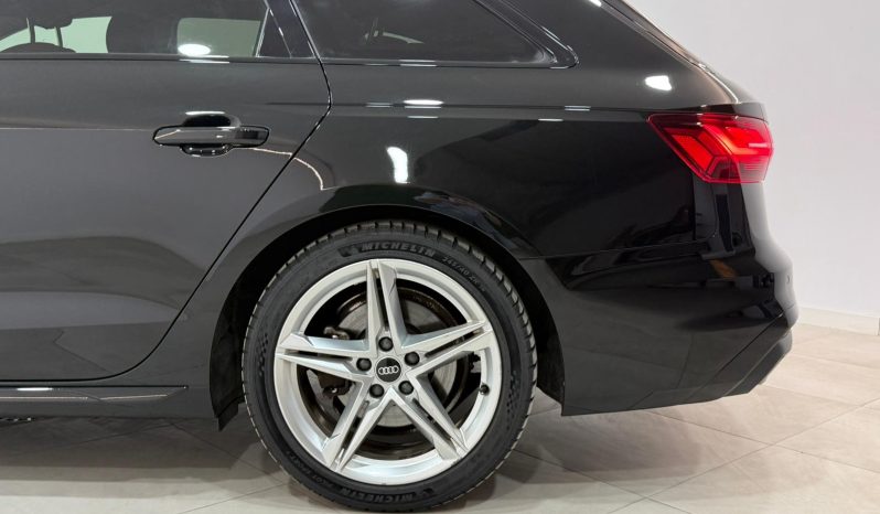AUDI A4 AVANT BLACK LINE 30 TDI S-TRONIC full