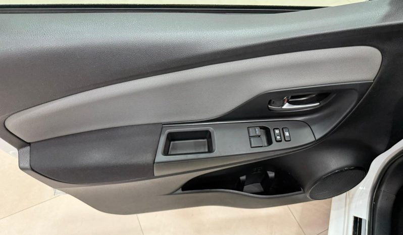 TOYOTA YARIS 1.5 HYBRID ACTIVE 100CV full