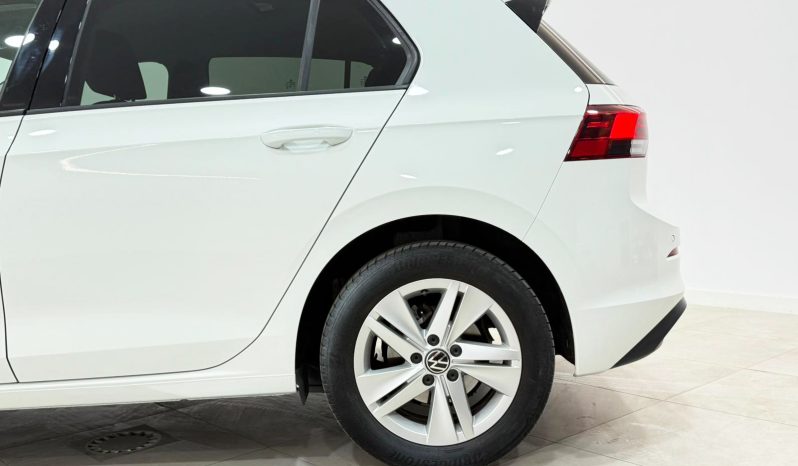 VOLKSWAGEN GOLF E TSI LIFE full