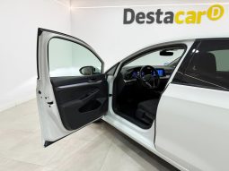 VOLKSWAGEN GOLF E TSI LIFE full