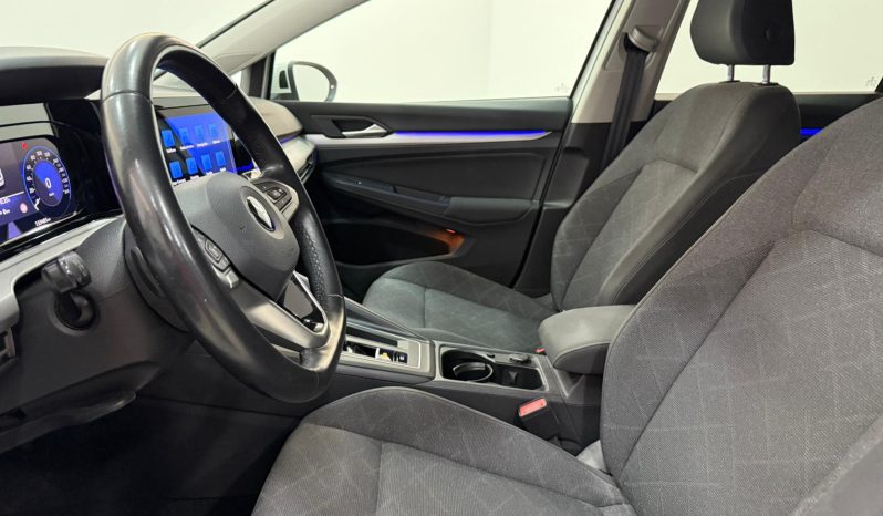 VOLKSWAGEN GOLF E TSI LIFE full