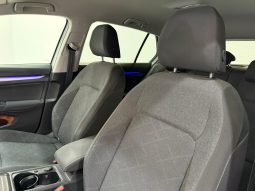 VOLKSWAGEN GOLF E TSI LIFE full