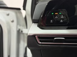 VOLKSWAGEN GOLF E TSI LIFE full