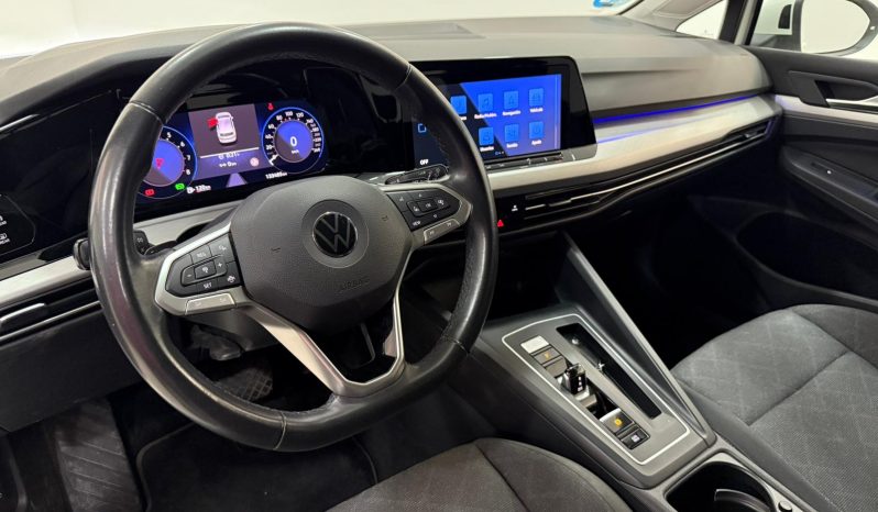 VOLKSWAGEN GOLF E TSI LIFE full