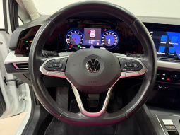 VOLKSWAGEN GOLF E TSI LIFE full
