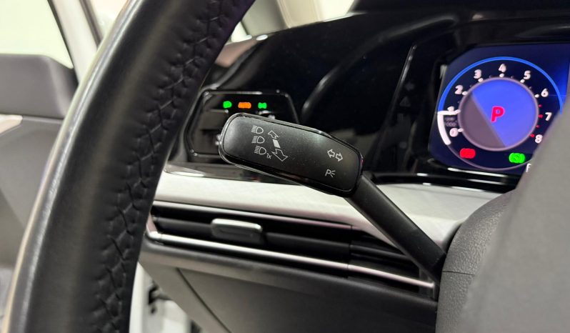 VOLKSWAGEN GOLF E TSI LIFE full