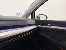 VOLKSWAGEN GOLF E TSI LIFE full