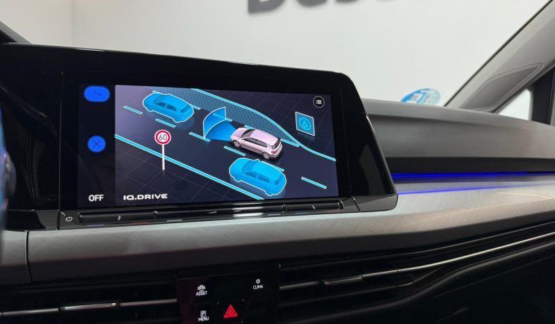 VOLKSWAGEN GOLF E TSI LIFE full