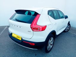 VOLVO XC40 D3 MOMENTUM full