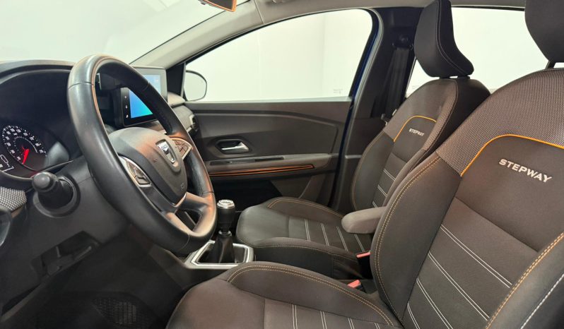 DACIA SANDERO STEPWAY full
