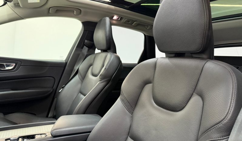 VOLVO XC60 T6 RECHARGE INSCRIPTION full