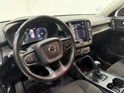 VOLVO XC40 T2 MOMENTUM CORE 2WD 1.5 full