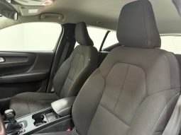 VOLVO XC40 T2 MOMENTUM CORE 2WD 1.5 full