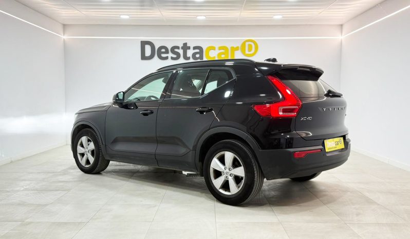 VOLVO XC40 T2 MOMENTUM CORE 2WD 1.5 full