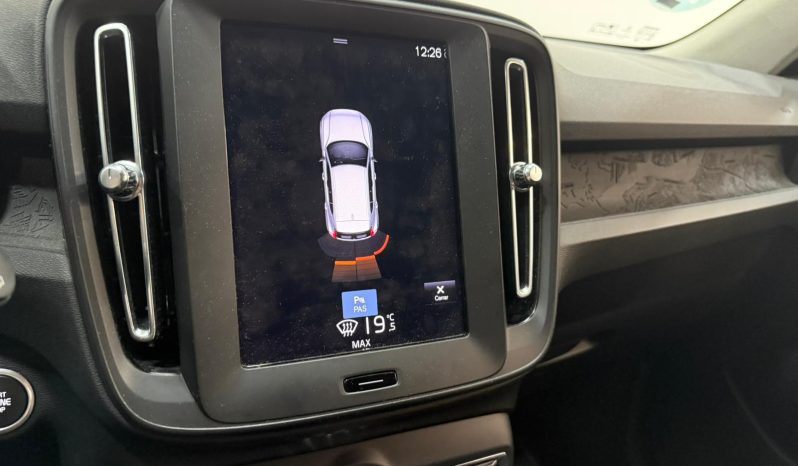VOLVO XC40 T2 MOMENTUM CORE 2WD 1.5 full