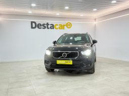 VOLVO XC40 T2 MOMENTUM CORE 2WD 1.5 full