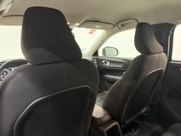VOLVO XC40 T2 MOMENTUM CORE 2WD 1.5 full