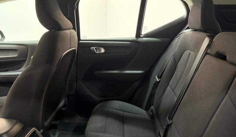 VOLVO XC40 T2 MOMENTUM CORE 2WD 1.5 full