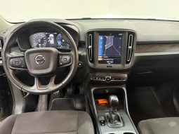 VOLVO XC40 T2 MOMENTUM CORE 2WD 1.5 full