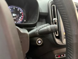 VOLVO XC40 T2 MOMENTUM CORE 2WD 1.5 full