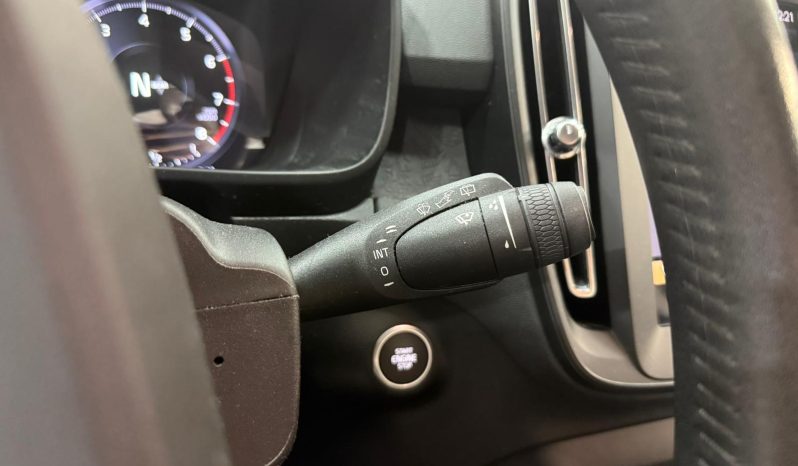 VOLVO XC40 T2 MOMENTUM CORE 2WD 1.5 full