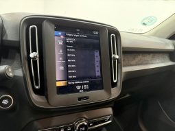VOLVO XC40 T2 MOMENTUM CORE 2WD 1.5 full