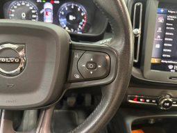 VOLVO XC40 T2 MOMENTUM CORE 2WD 1.5 full