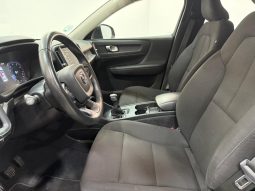 VOLVO XC40 T2 MOMENTUM CORE 2WD 1.5 full