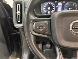 VOLVO XC40 T2 MOMENTUM CORE 2WD 1.5 full