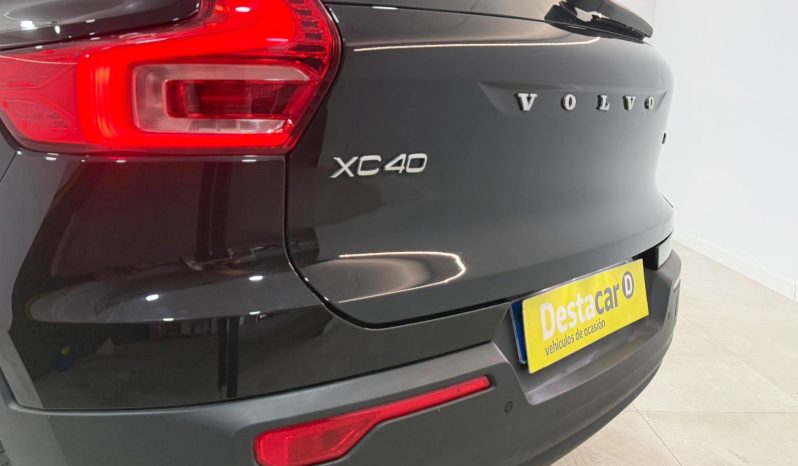 VOLVO XC40 T2 MOMENTUM CORE 2WD 1.5 full