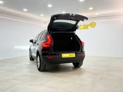 VOLVO XC40 T2 MOMENTUM CORE 2WD 1.5 full