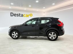 VOLVO XC40 T2 MOMENTUM CORE 2WD 1.5 full