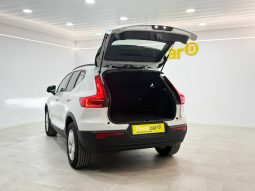 VOLVO XC40 MOMENTUM T2 1.5 full