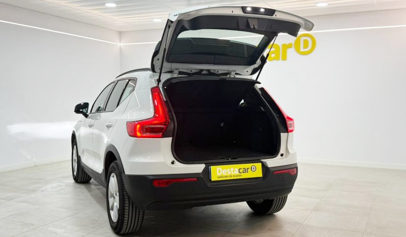 VOLVO XC40 MOMENTUM T2 1.5 full