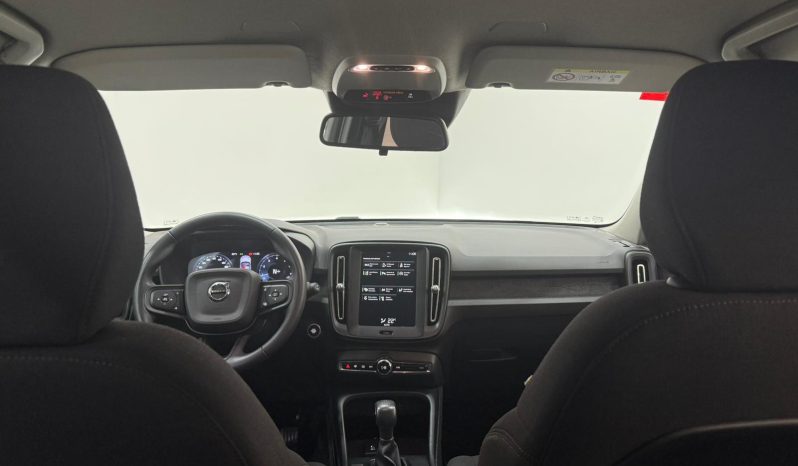 VOLVO XC40 MOMENTUM T2 1.5 full