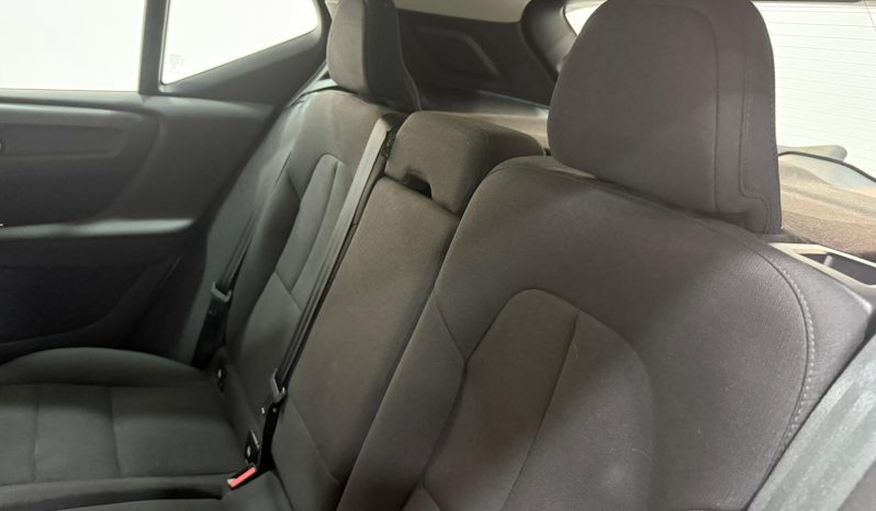 VOLVO XC40 MOMENTUM T2 1.5 full