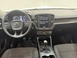 VOLVO XC40 MOMENTUM T2 1.5 full