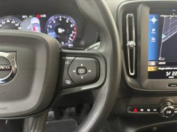 VOLVO XC40 MOMENTUM T2 1.5 full